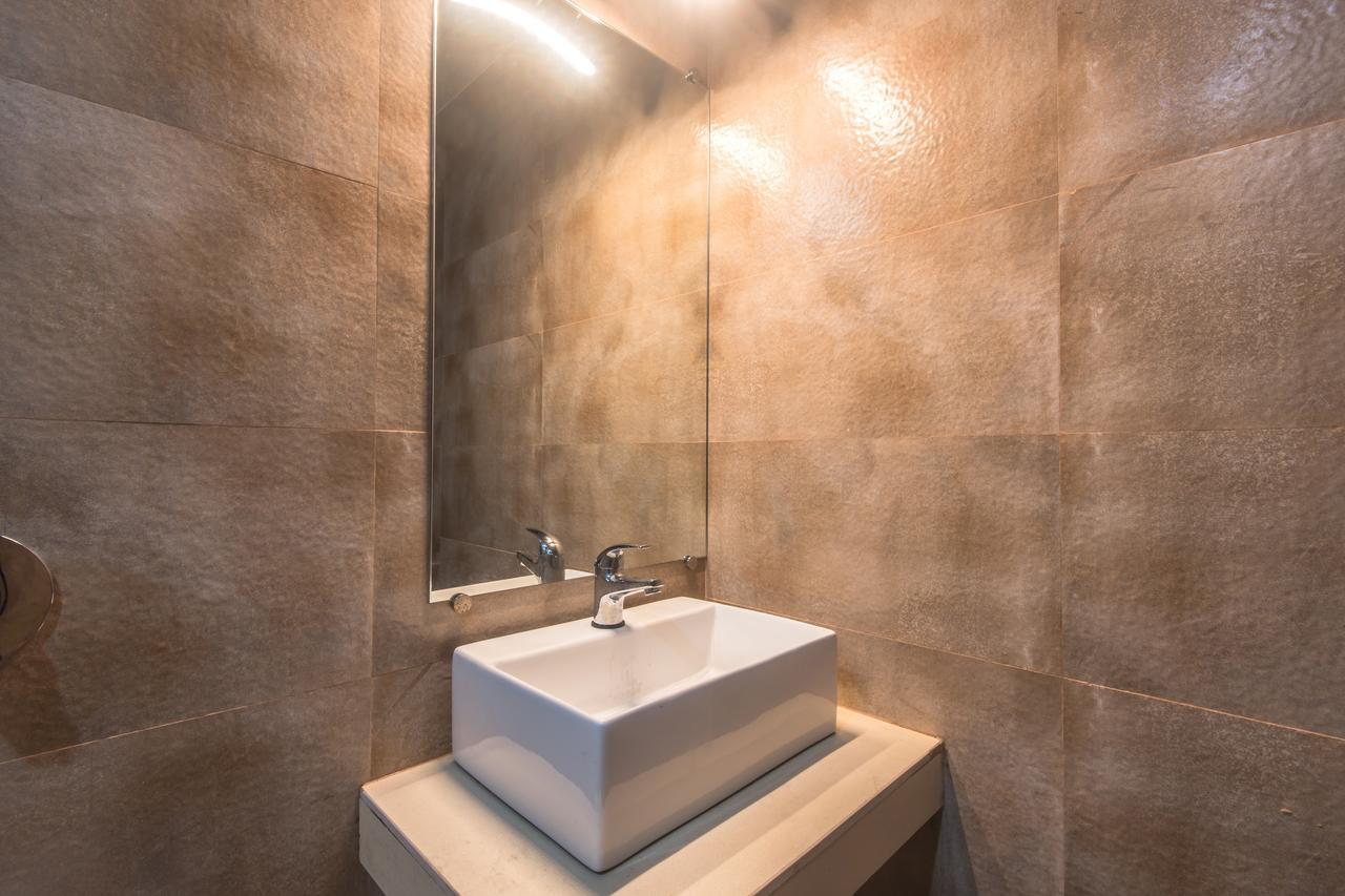 Oyo 9328 Empire Suite Navi Mumbai Exterior photo